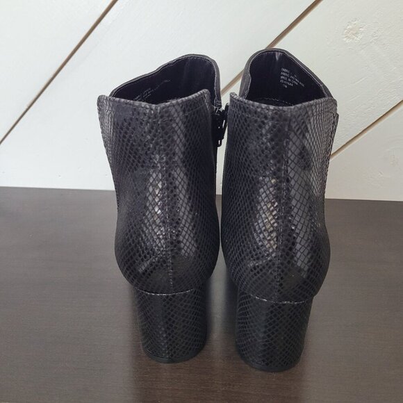 NEW Karen Scott Ivynaf Womens 11M Ankle Bootie Boots - Picture 3 of 9
